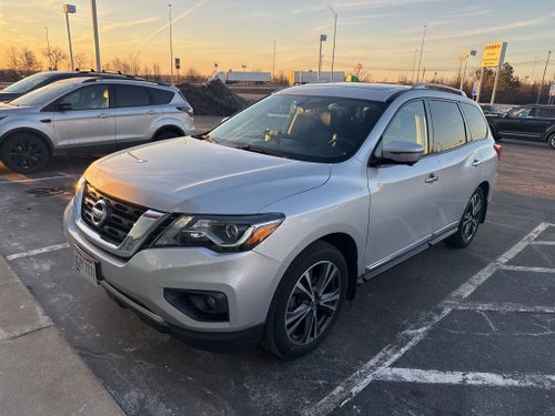 2017 Nissan Pathfinder Platinum