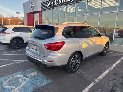 2017 Nissan Pathfinder Platinum