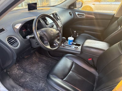 2017 Nissan Pathfinder Platinum