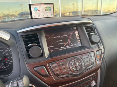 2017 Nissan Pathfinder Platinum