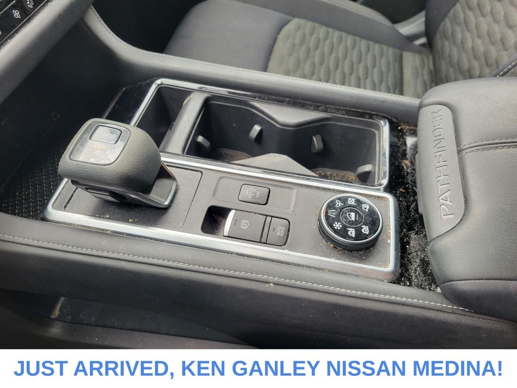 2022 Nissan Pathfinder S