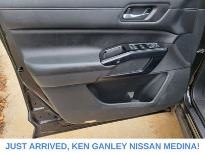 2022 Nissan Pathfinder S