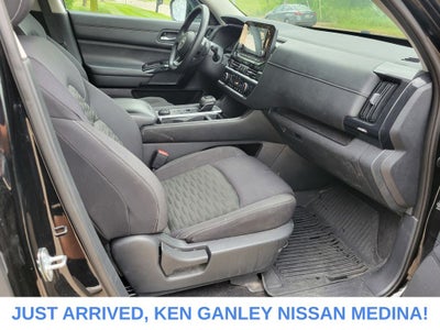 2022 Nissan Pathfinder S