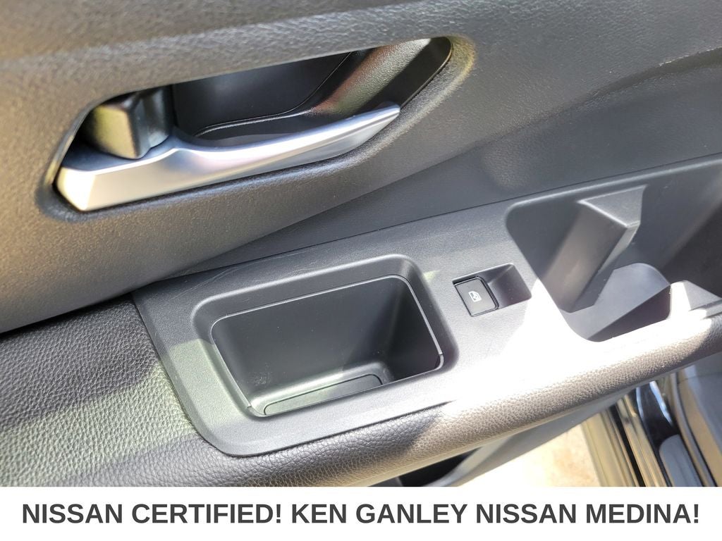 2022 Nissan Pathfinder S
