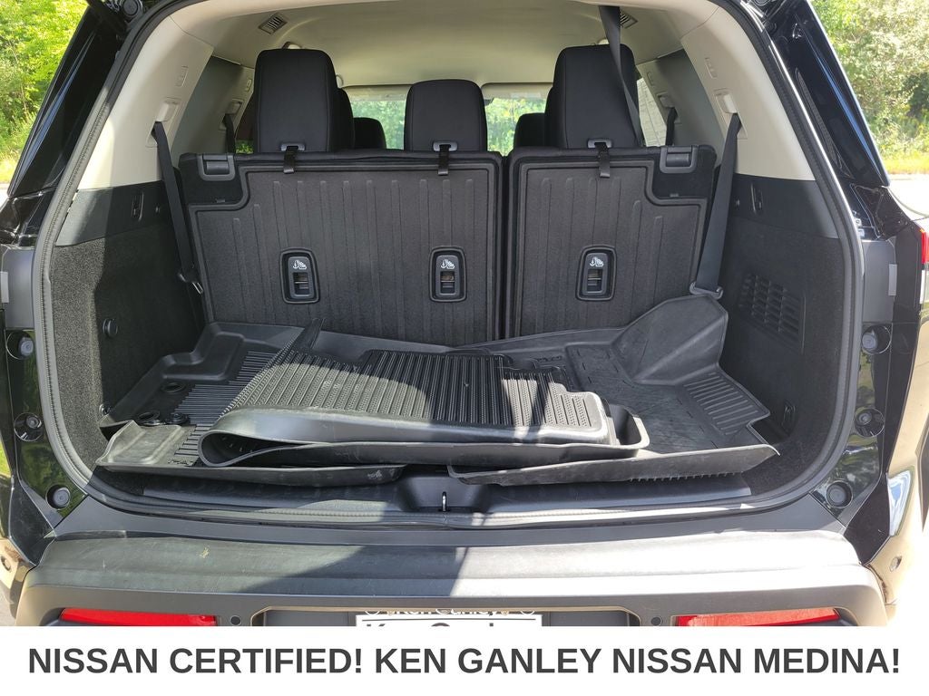 2022 Nissan Pathfinder S