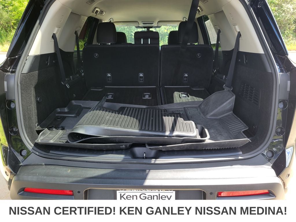 2022 Nissan Pathfinder S