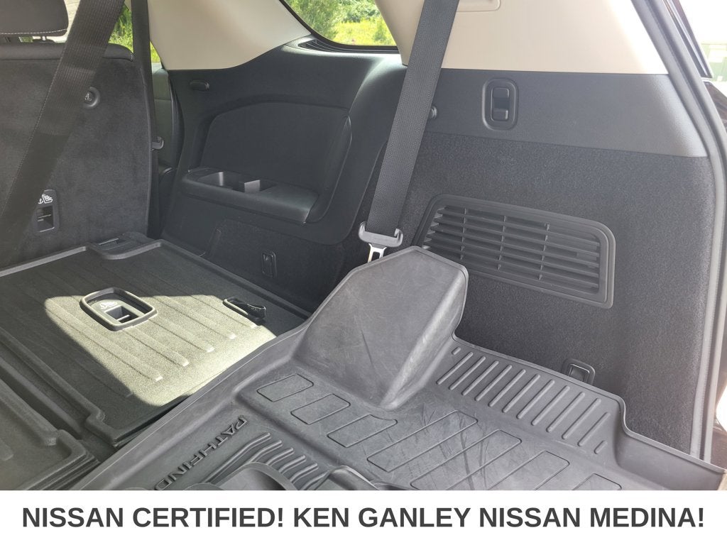 2022 Nissan Pathfinder S