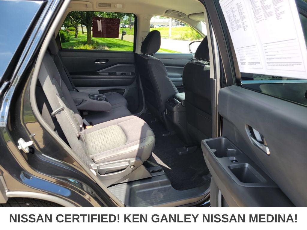 2022 Nissan Pathfinder S