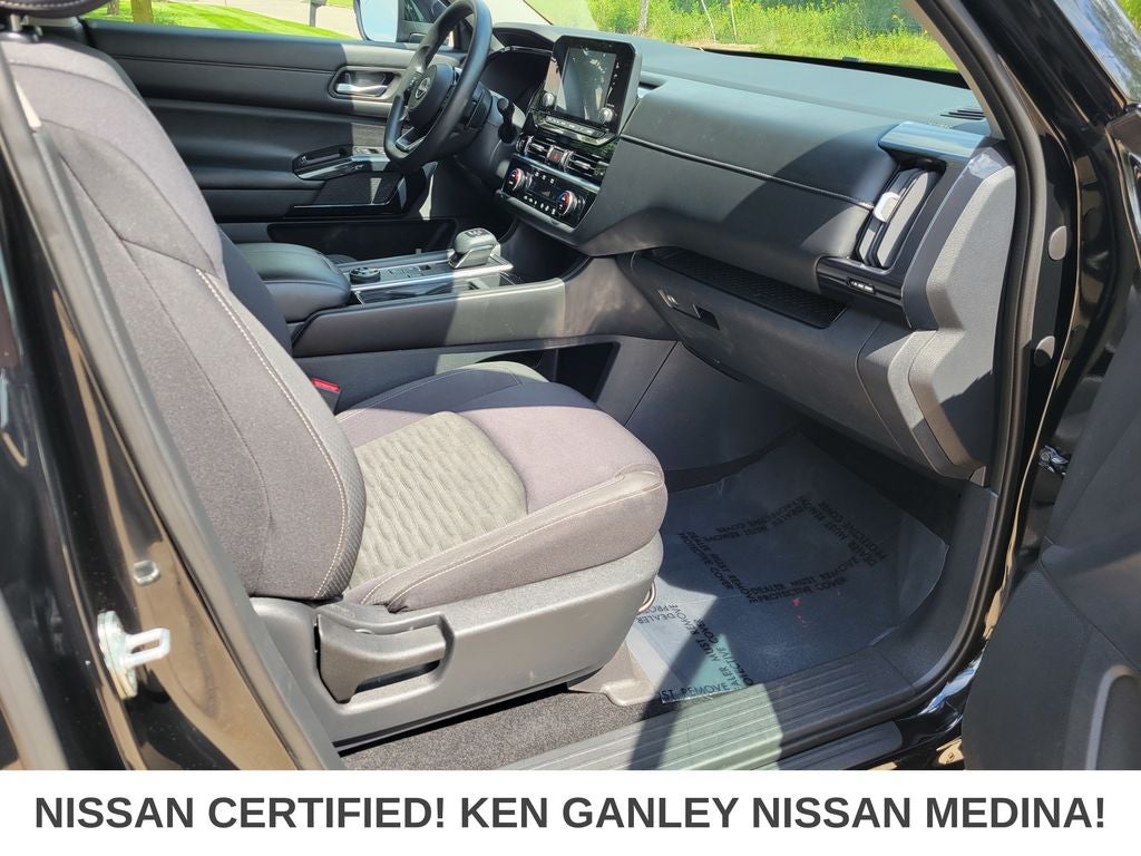 2022 Nissan Pathfinder S