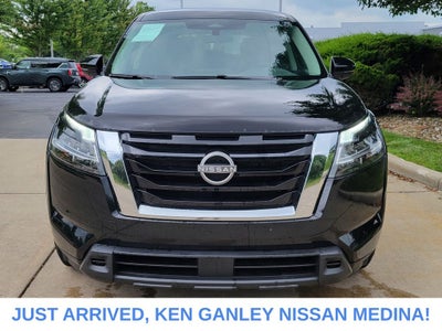 2022 Nissan Pathfinder S