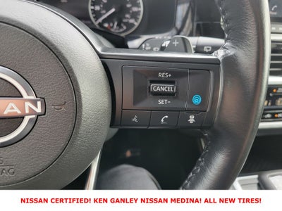 2025 Nissan Pathfinder SV