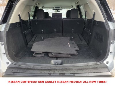 2025 Nissan Pathfinder SV