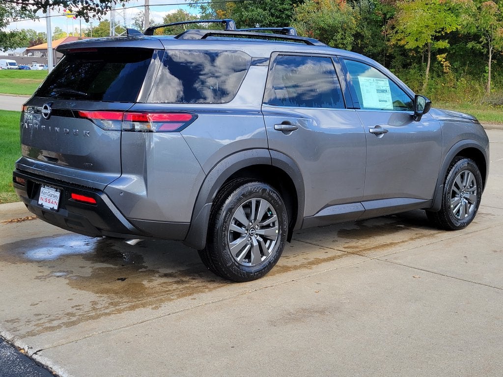 2026 Nissan Pathfinder SV