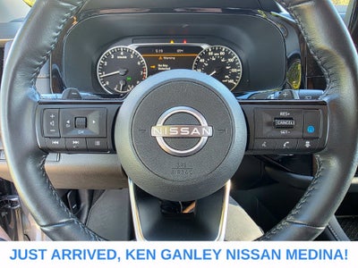 2024 Nissan Pathfinder SL