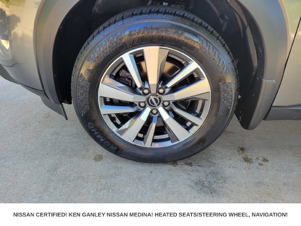 2024 Nissan Pathfinder SL