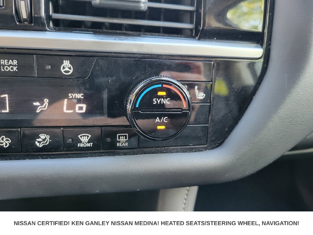 2024 Nissan Pathfinder SL