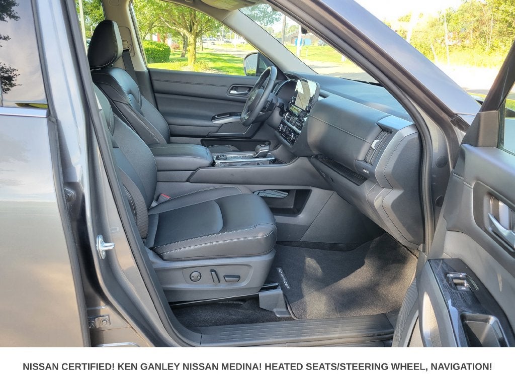 2024 Nissan Pathfinder SL