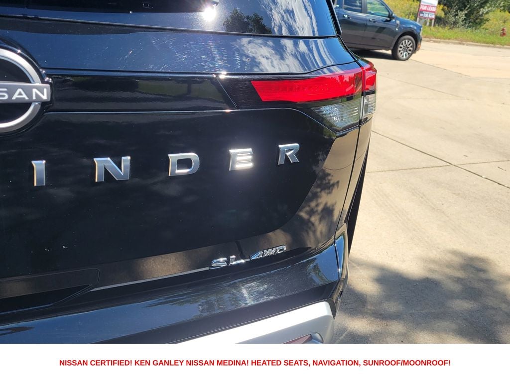 2025 Nissan Pathfinder SL