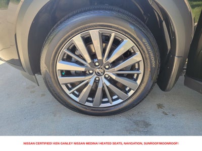 2025 Nissan Pathfinder SL