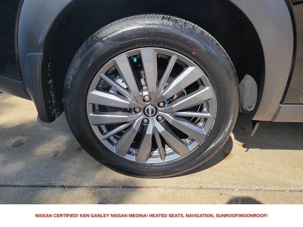 2025 Nissan Pathfinder SL