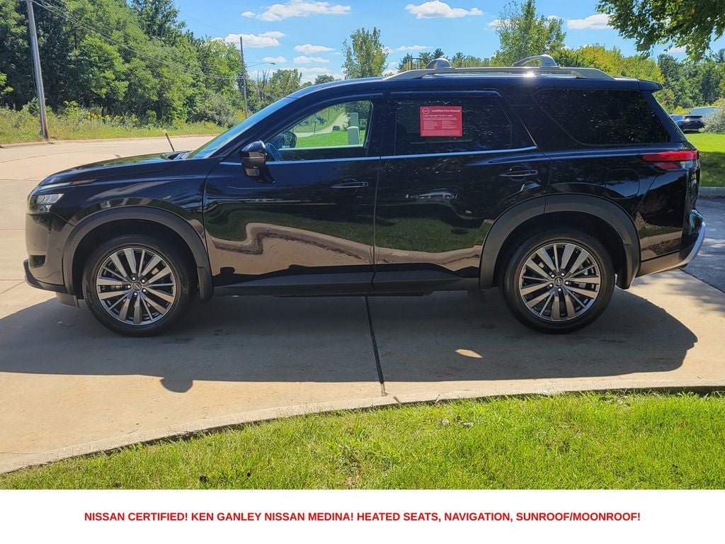 2025 Nissan Pathfinder SL