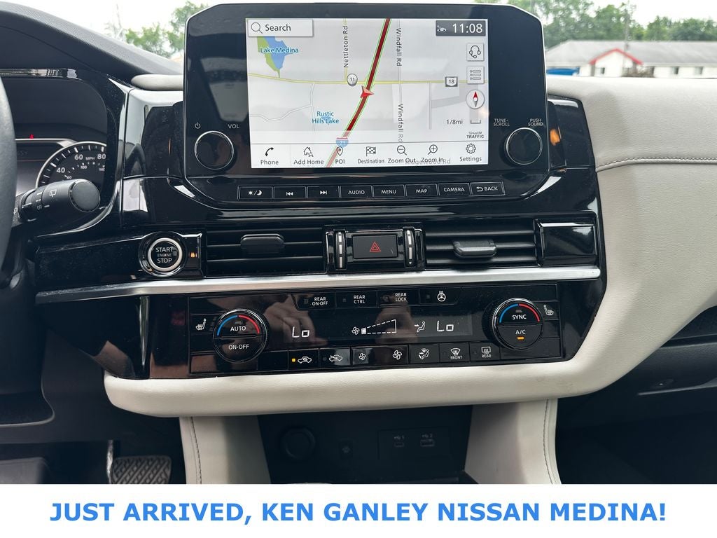 2023 Nissan Pathfinder SL