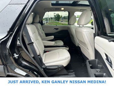 2023 Nissan Pathfinder SL