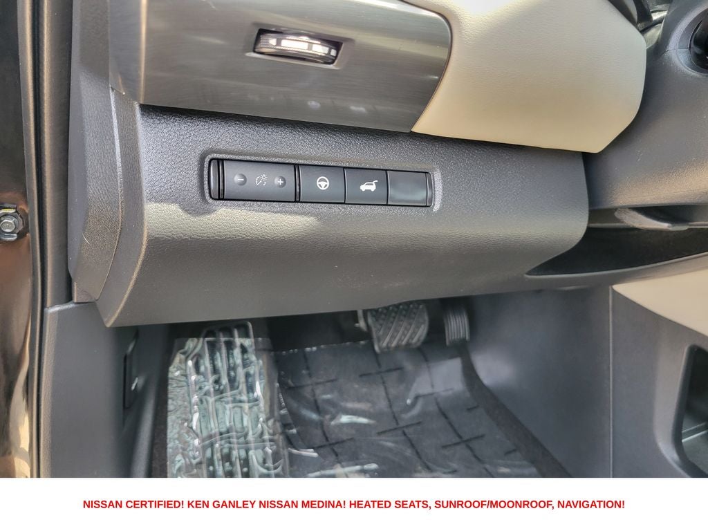 2023 Nissan Pathfinder SL