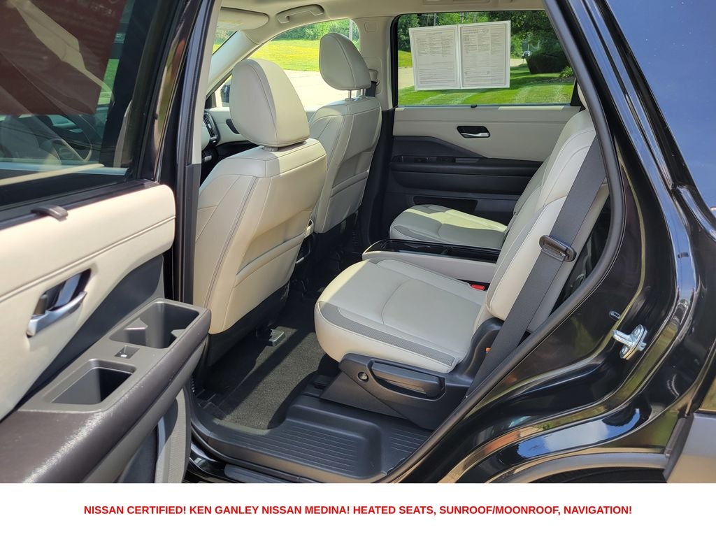 2023 Nissan Pathfinder SL