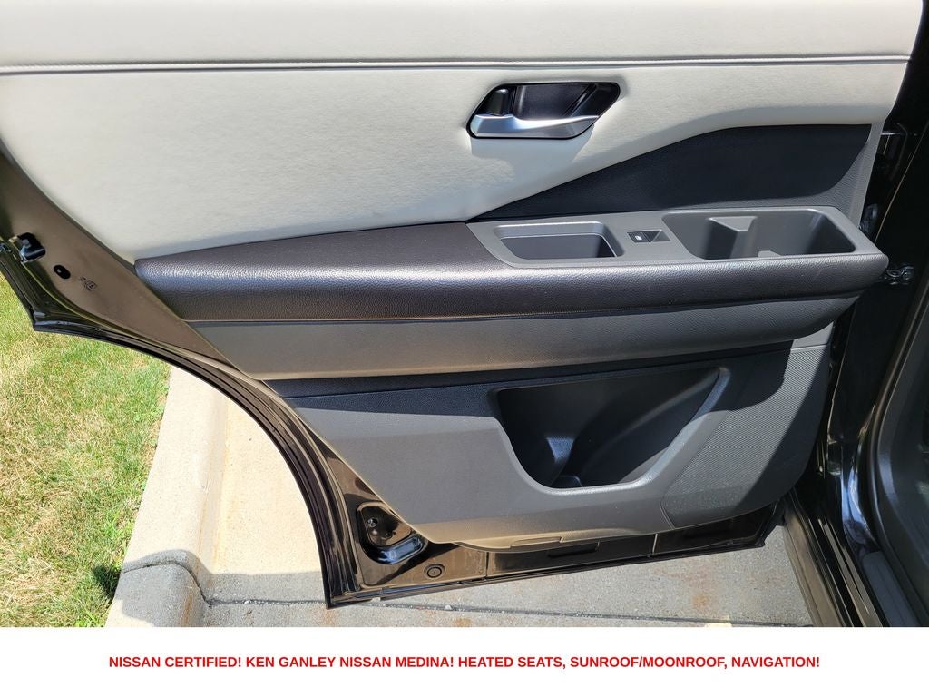 2023 Nissan Pathfinder SL