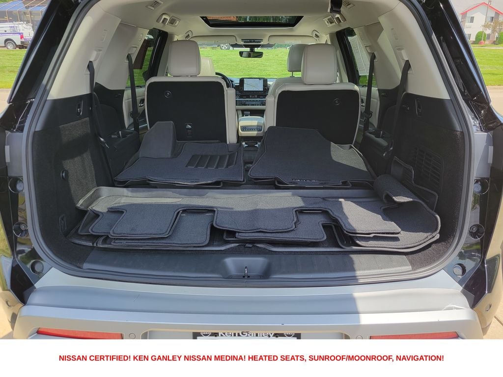 2023 Nissan Pathfinder SL