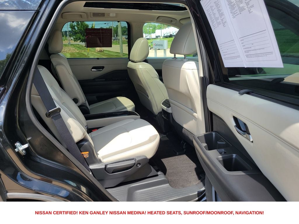 2023 Nissan Pathfinder SL