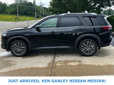 2023 Nissan Pathfinder SL
