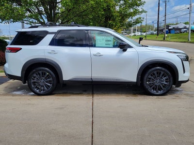 2026 Nissan Pathfinder SL