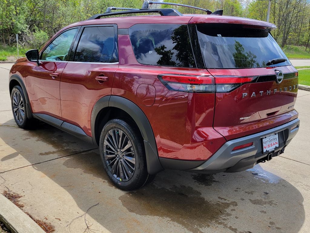 2026 Nissan Pathfinder SL