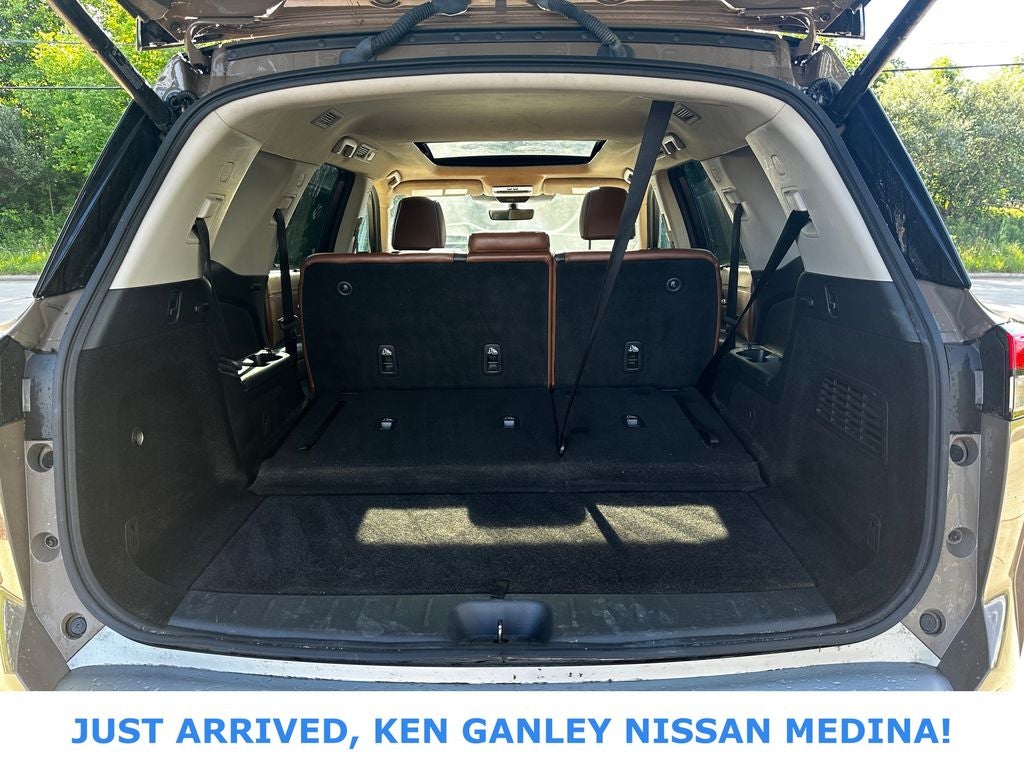 2024 Nissan Pathfinder Platinum