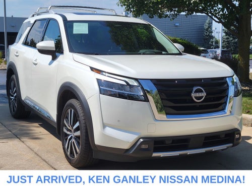 2024 Nissan Pathfinder Platinum