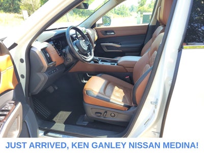 2024 Nissan Pathfinder Platinum