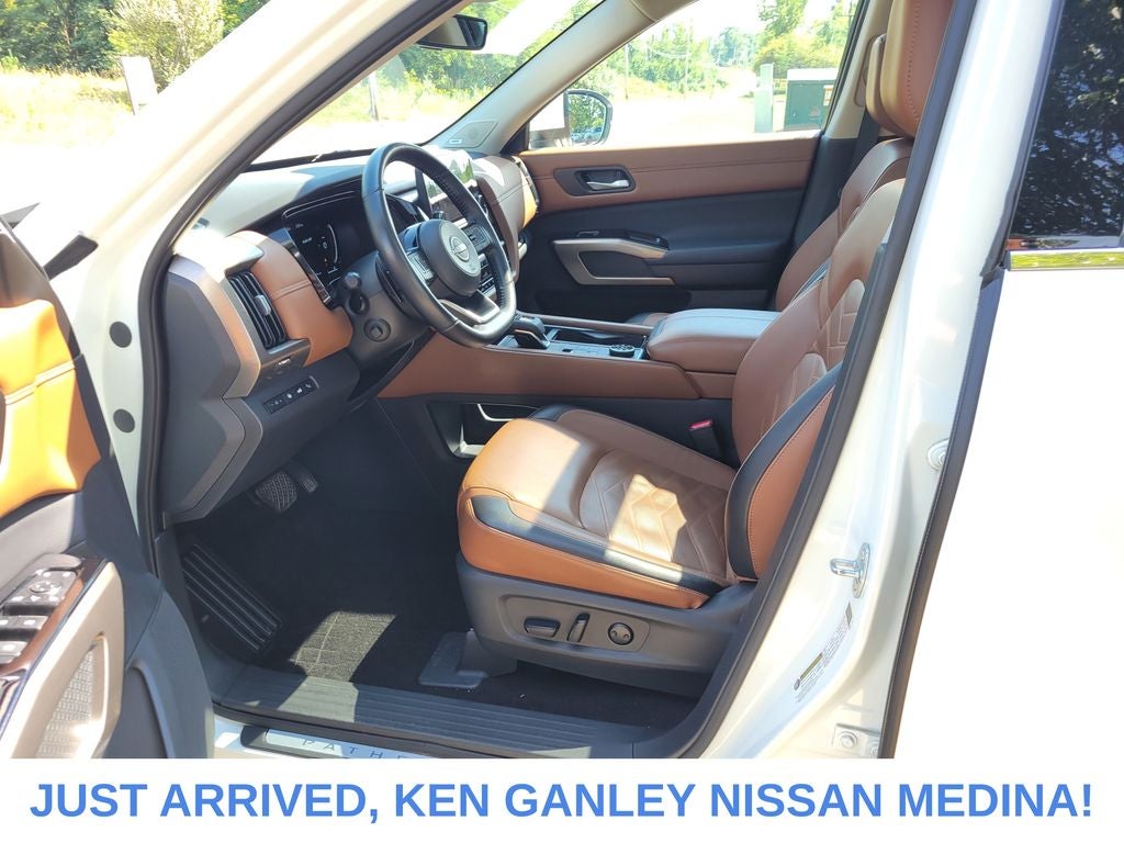 2024 Nissan Pathfinder Platinum