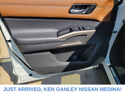 2024 Nissan Pathfinder Platinum