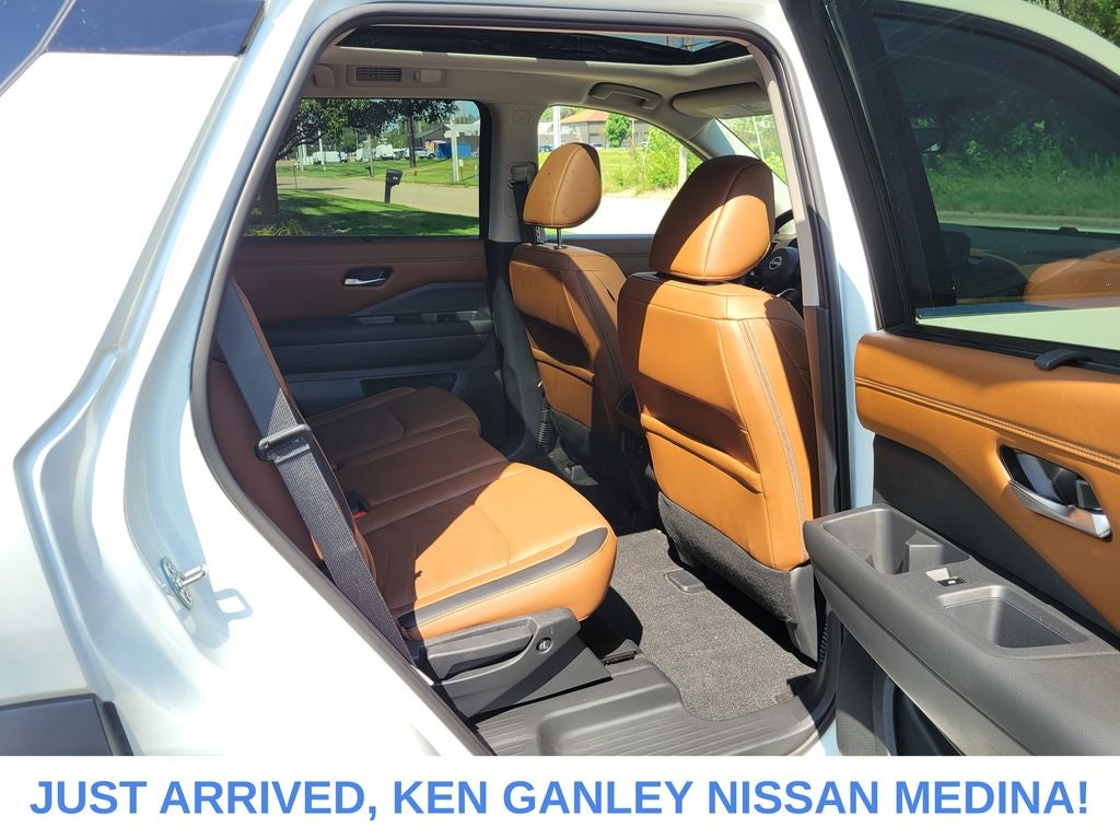 2024 Nissan Pathfinder Platinum