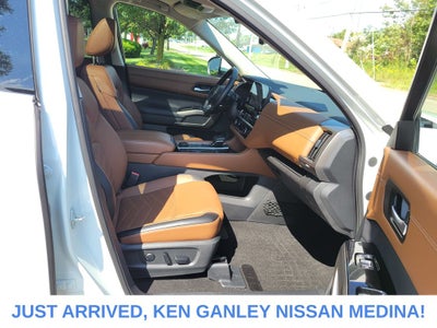 2024 Nissan Pathfinder Platinum