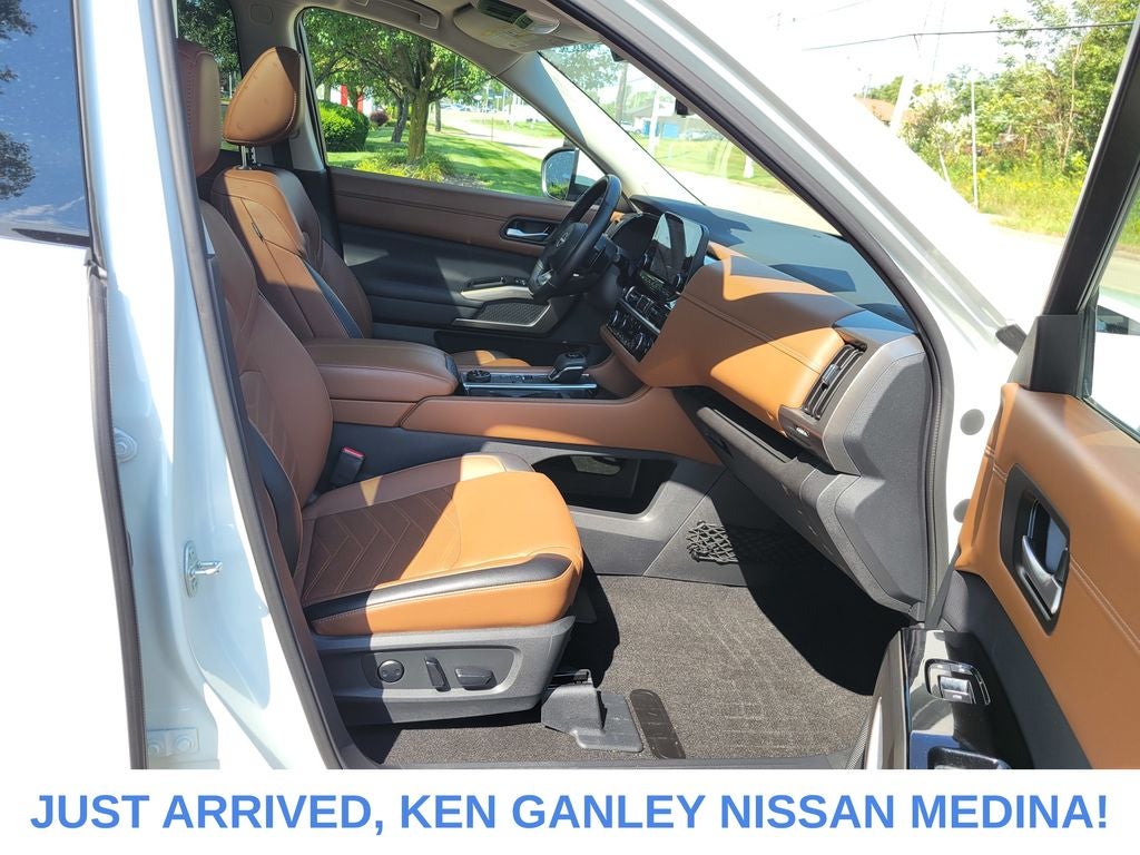 2024 Nissan Pathfinder Platinum