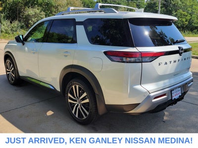 2024 Nissan Pathfinder Platinum
