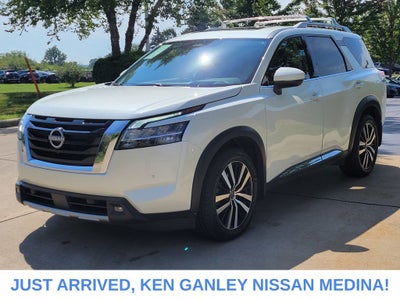 2024 Nissan Pathfinder Platinum