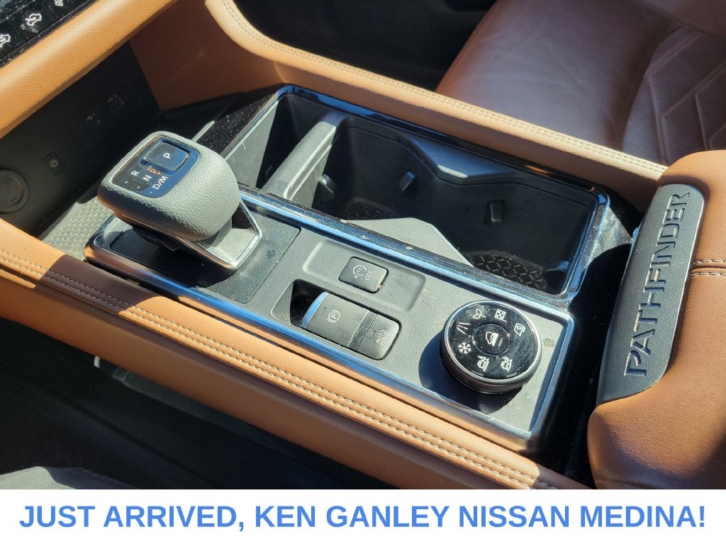 2023 Nissan Pathfinder Platinum