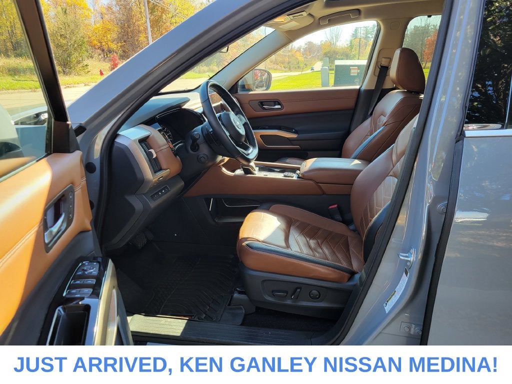 2023 Nissan Pathfinder Platinum