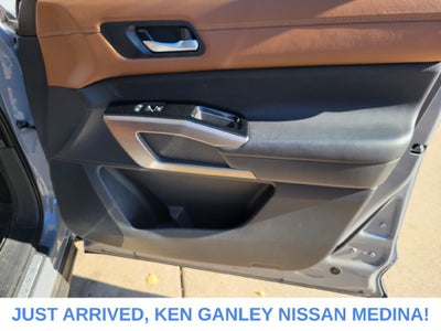 2023 Nissan Pathfinder Platinum