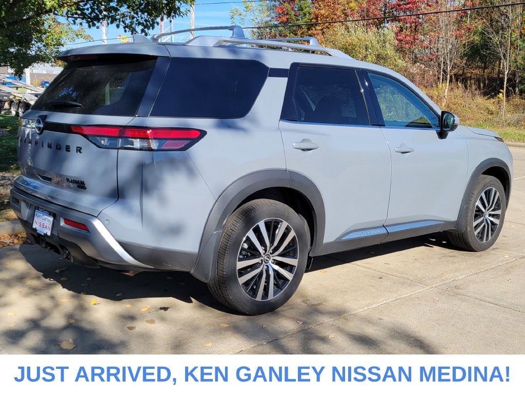 2023 Nissan Pathfinder Platinum