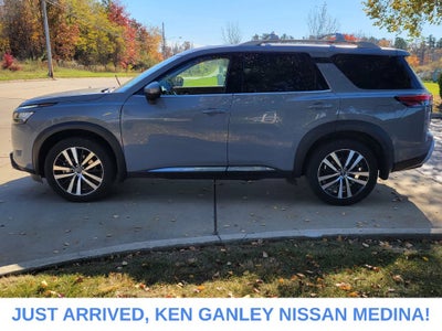 2023 Nissan Pathfinder Platinum